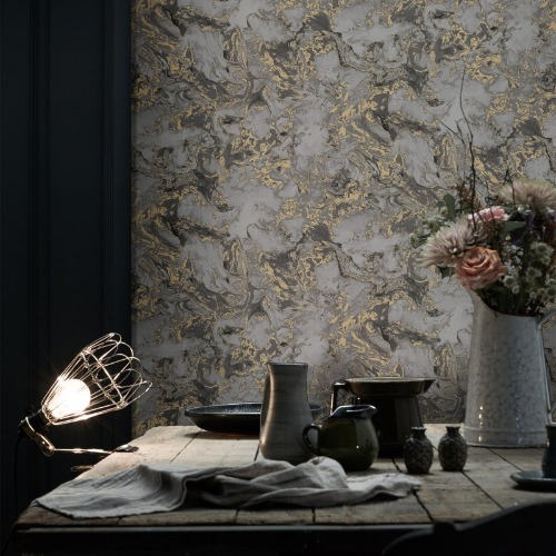 Grey and gold mottled wallpaper