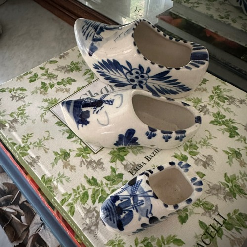 Delft Mini Shoes Object